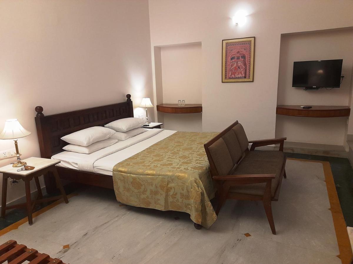 Rampratap Palace By Fateh Collection Udaipur Bagian luar foto